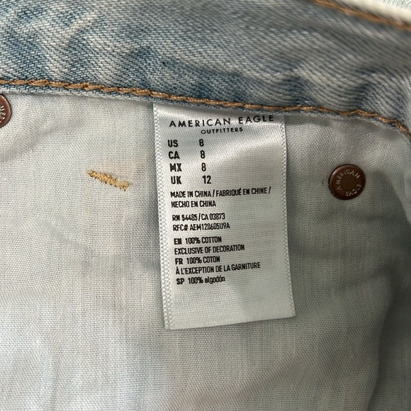 American Eagle High Rise Festival Midi Short - Light Wash, distressed - Picture 3 of 4